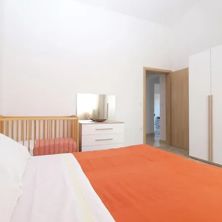 Apartment Lorena1611 *